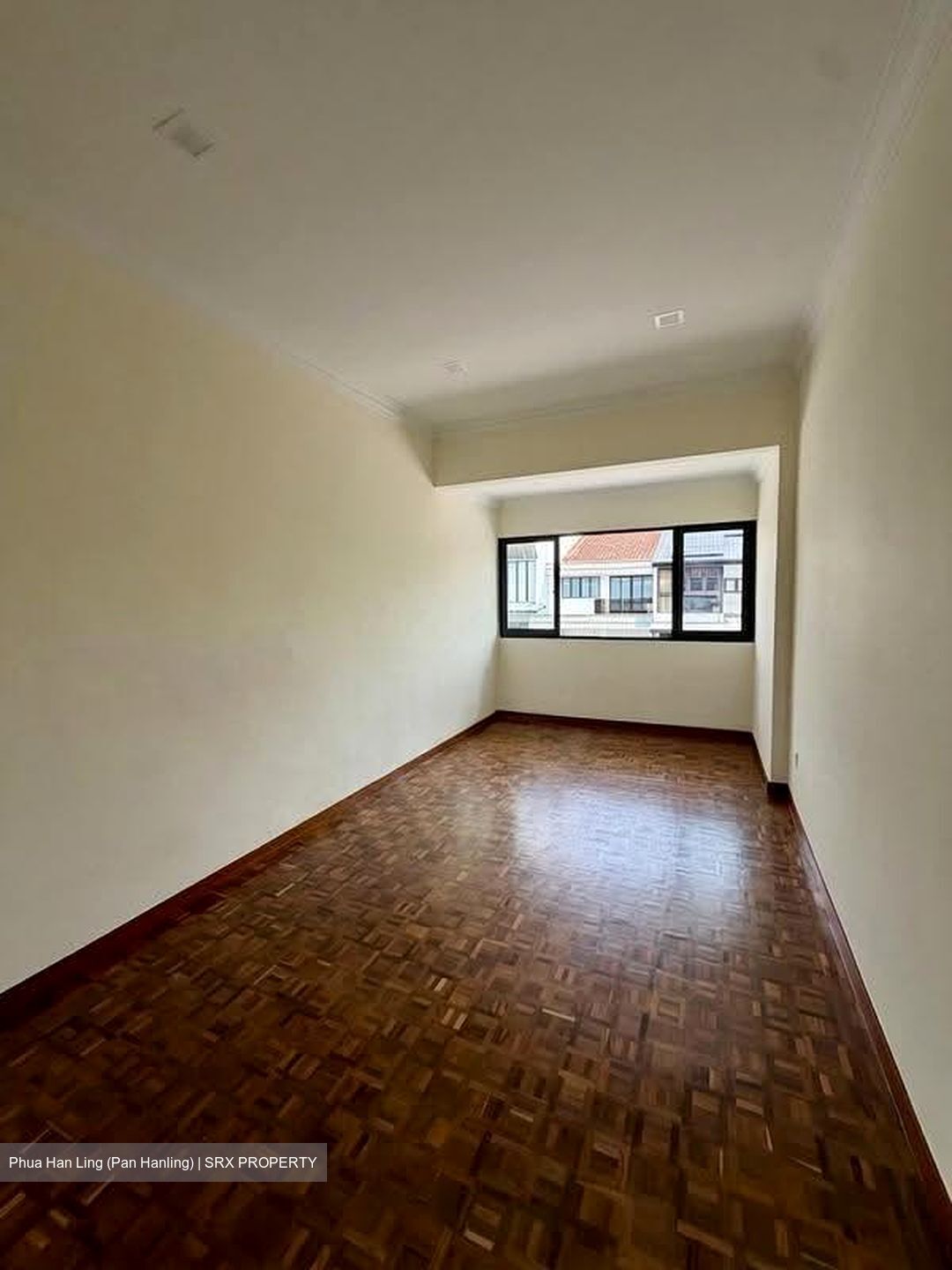 Golden Hill Estate (D19), Terrace #614093681